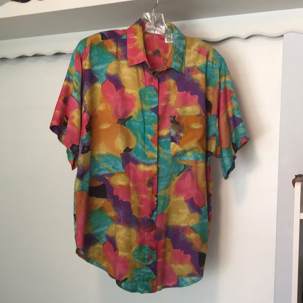Anchor Blue short sleeve, collared, button down blouse.